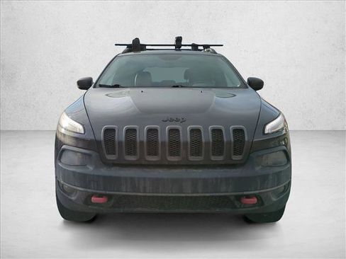 Used 2015 Jeep Cherokee Trailhawk image 2