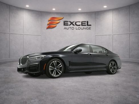 Used 2020 BMW 750i xDrive w/ M Sport Package AWD/4WD image 55