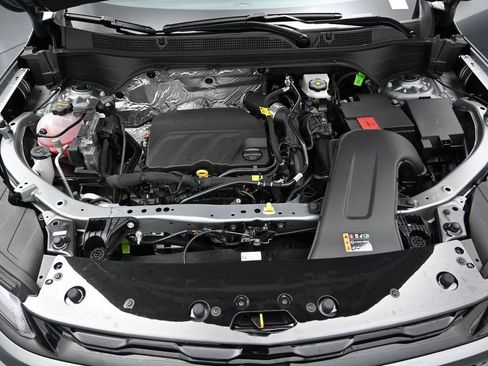 Used 2026 Chevrolet Trax ACTIV FWD image 15