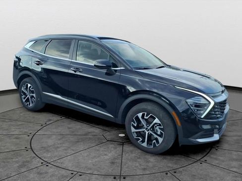 Used 2025 Kia Sportage EX w/ Premium Package image 3