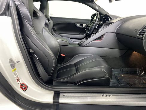 Used 2017 Jaguar F-TYPE R image 30