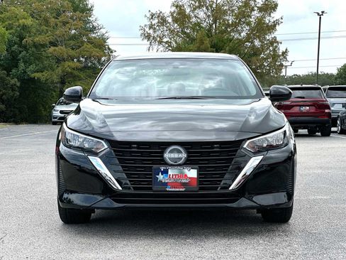 Used 2025 Nissan Sentra SV FWD image 10