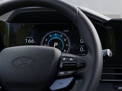 Used 2025 Hyundai Elantra N FWD image 17