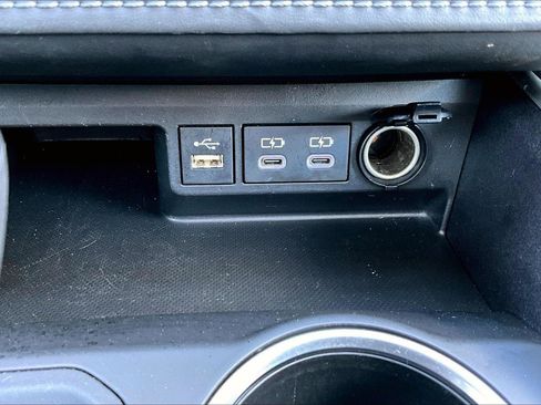 Used 2023 Toyota Highlander XLE image 33