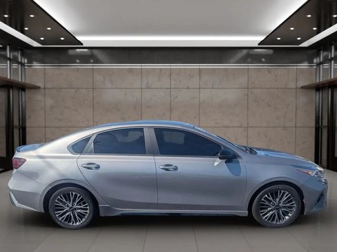 Used 2023 Kia Forte GT-Line FWD image 5