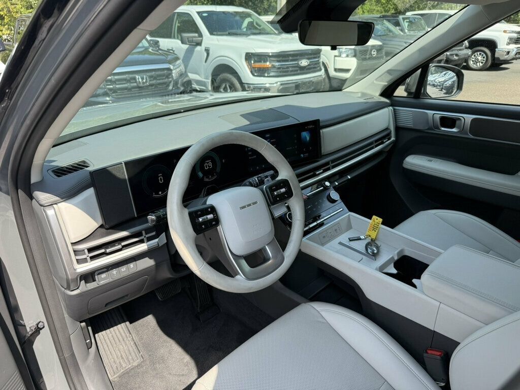 Used 2026 Hyundai Santa Fe SEL FWD image 3