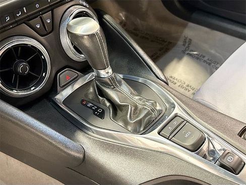 Used 2020 Chevrolet Camaro LT image 14