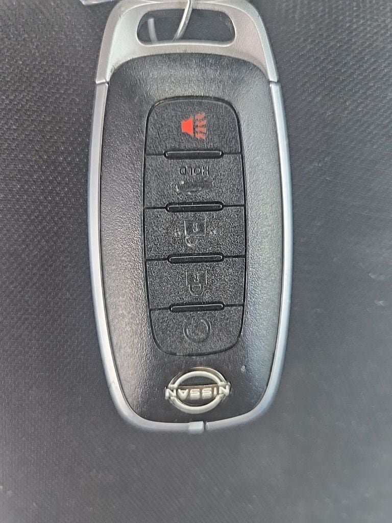 Used 2025 Nissan Sentra SR FWD image 43