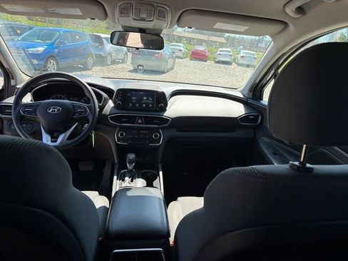 Used 2019 Hyundai Santa Fe SE image 16