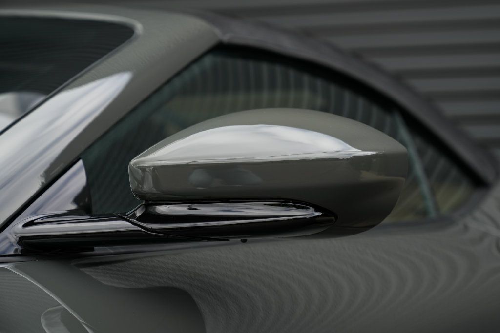 Used 2025 Ferrari Roma Spider RWD image 9