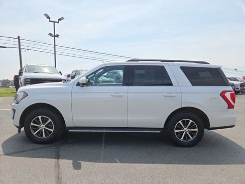 Used 2019 Ford Expedition XLT w/ Equipment Group 202A image 3