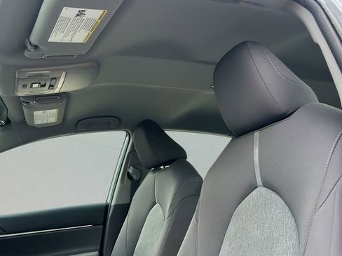 Used 2022 Toyota Camry LE FWD image 12