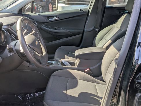 Used 2019 Chevrolet Cruze LT FWD image 16
