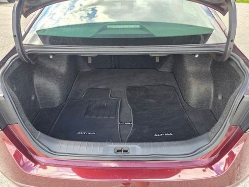 Used 2024 Nissan Altima 2.5 SV FWD image 10