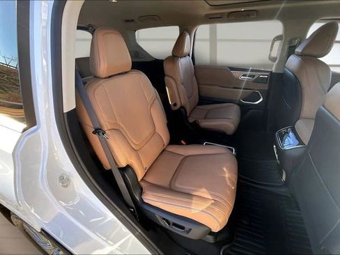 New 2026 INFINITI QX80 Luxe image 27