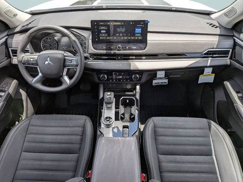 New 2026 Mitsubishi Outlander Trail Edition AWD/4WD image 13