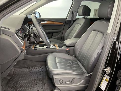 Certified 2023 Audi Q5 2.0T Premium w/ Convenience Package image 5