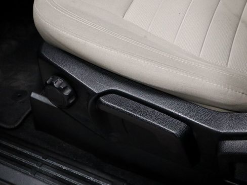 Used 2019 Ford Ranger XLT image 23