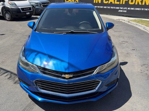 Used 2017 Chevrolet Cruze LT w/ Convenience Package FWD image 12
