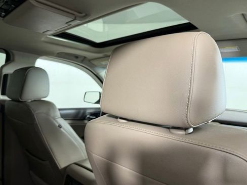 Used 2017 GMC Yukon SLT w/ Open Road Package image 33