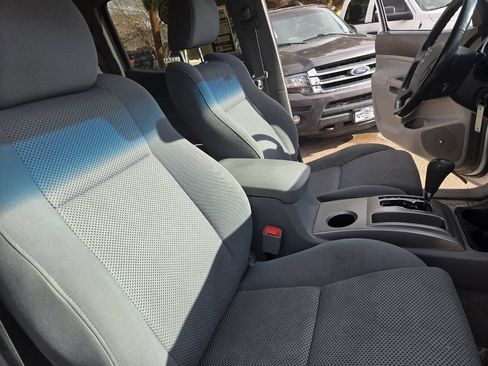 Used 2009 Toyota Tacoma 4x4 Double Cab w/ TRD Sport Pkg w/JBL Audio image 23