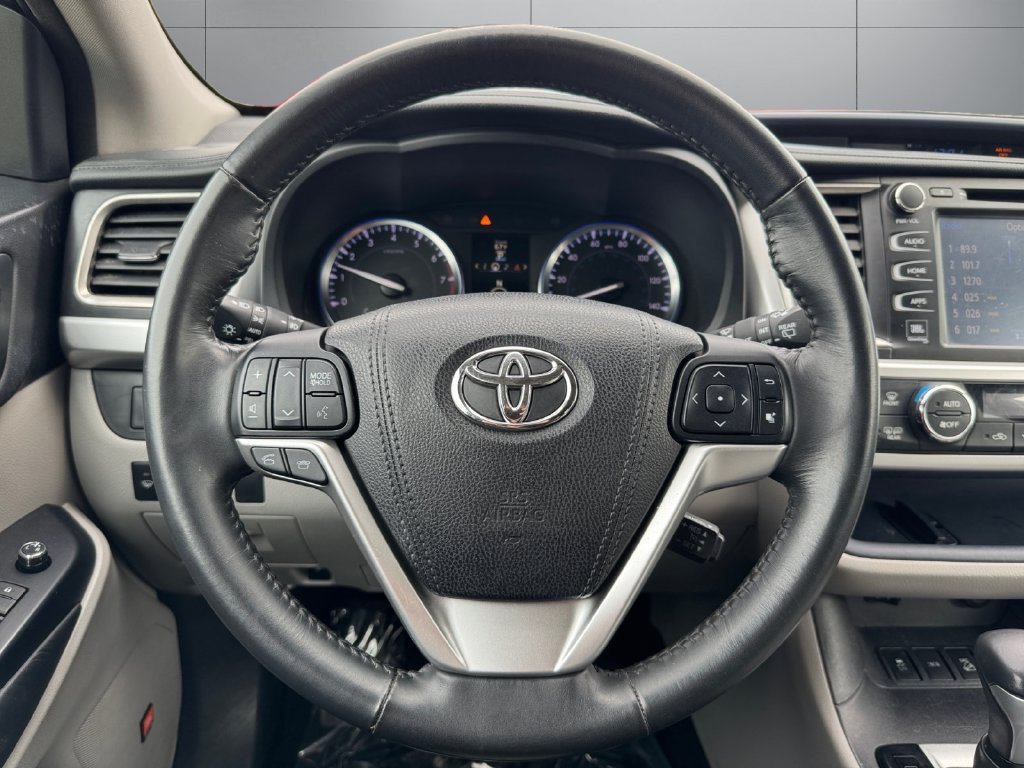 Used 2015 Toyota Highlander Limited AWD/4WD image 13