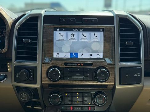 Used 2019 Ford F150 Lariat image 17