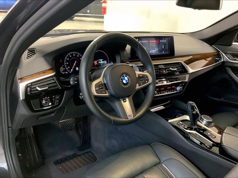 Used 2019 BMW 530i xDrive w/ Executive Package image 17