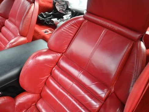 Used 1990 Chevrolet Corvette Coupe RWD image 18