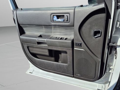 Used 2019 Ford Flex SEL w/ Equipment Group 202A FWD image 23