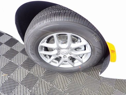 New 2026 Chrysler Pacifica Select image 37