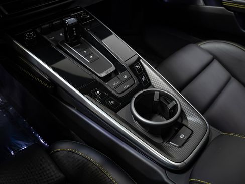 Used 2022 Porsche 911 Turbo S image 58