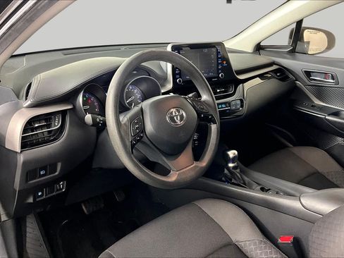 Used 2020 Toyota C-HR LE FWD image 16