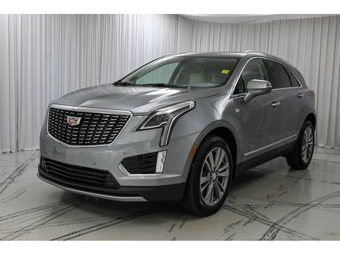 Used 2024 Cadillac XT5 Premium Luxury FWD image 3