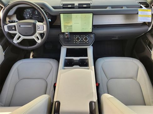 New 2026 Land Rover Defender 110 X-Dynamic SE image 19