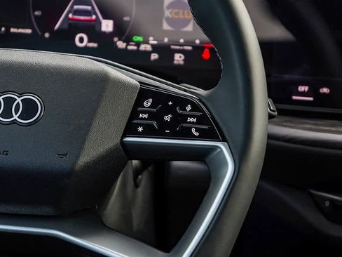 New 2025 Audi Q5 Premium image 17