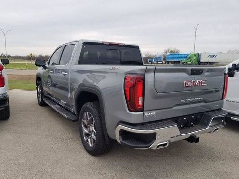 New 2026 GMC Sierra 1500 SLT AWD/4WD image 3