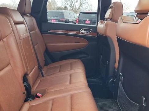 Used 2013 Jeep Grand Cherokee Overland image 18
