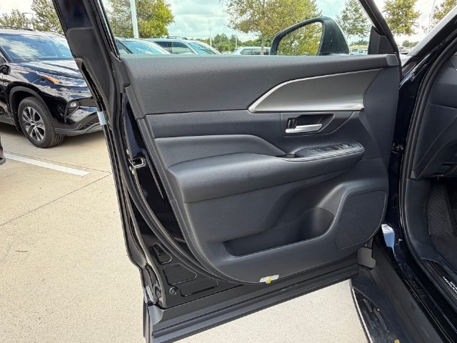 New 2026 Toyota Grand Highlander AWD image 10