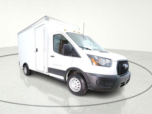 Used 2023 Ford Transit 350 DRW RWD image 10