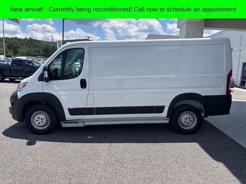 Used 2025 RAM ProMaster 2500 w/ U-Haul Equipment Group FWD image 24