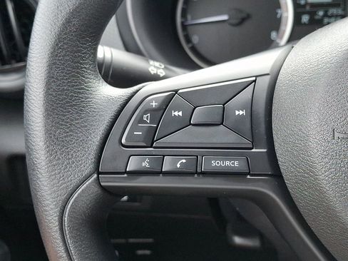 Certified 2025 Nissan Kicks Play S FWD image 21
