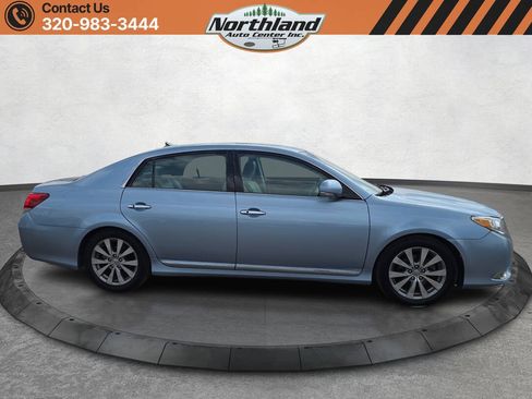 Used 2011 Toyota Avalon Limited FWD image 4