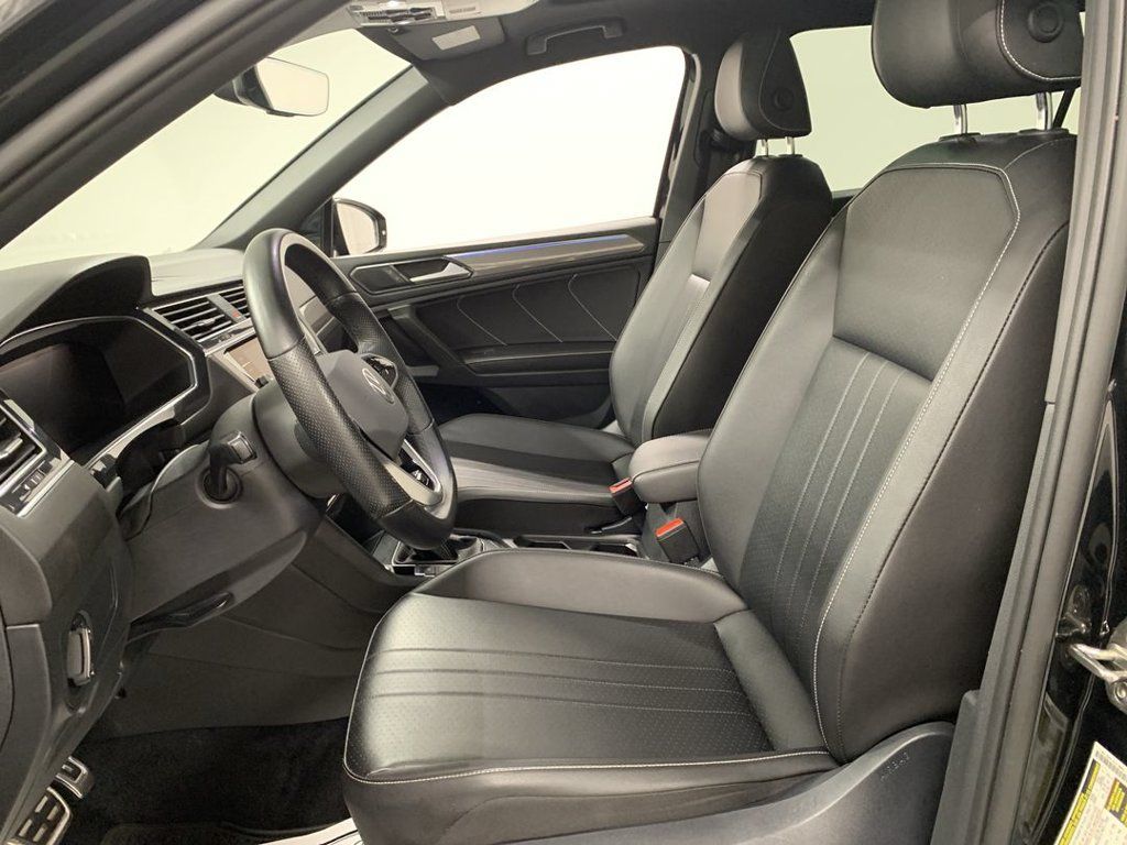Used 2022 Volkswagen Tiguan SE R-Line AWD/4WD image 9