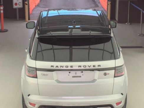 Used 2019 Land Rover Range Rover Sport SVR image 9
