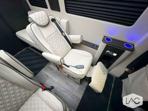 Used 2026 Mercedes-Benz Sprinter 2500 image 12