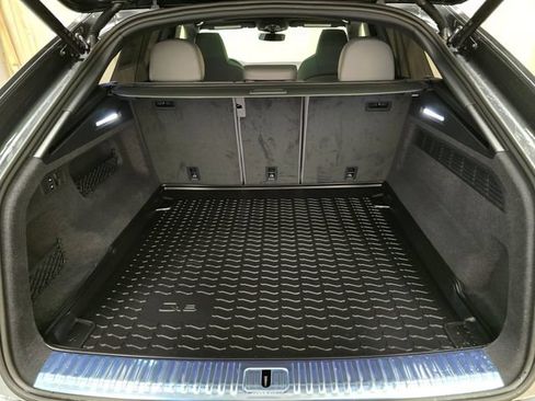 New 2026 Audi SQ8 Premium Plus AWD/4WD image 34
