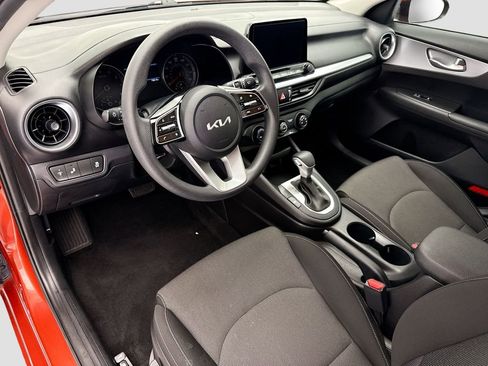 Used 2023 Kia Forte LXS w/ LXS Technology Package FWD image 9