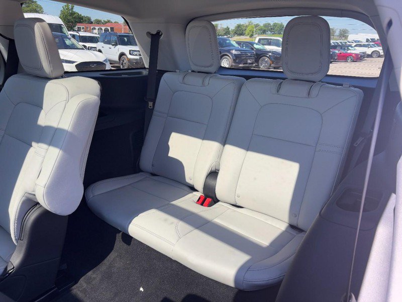 New 2026 Lincoln Aviator AWD image 10