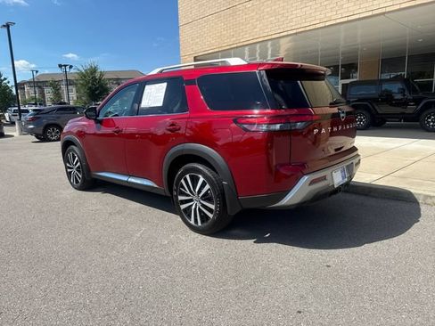 Used 2025 Nissan Pathfinder Platinum w/ Cargo Package FWD image 2